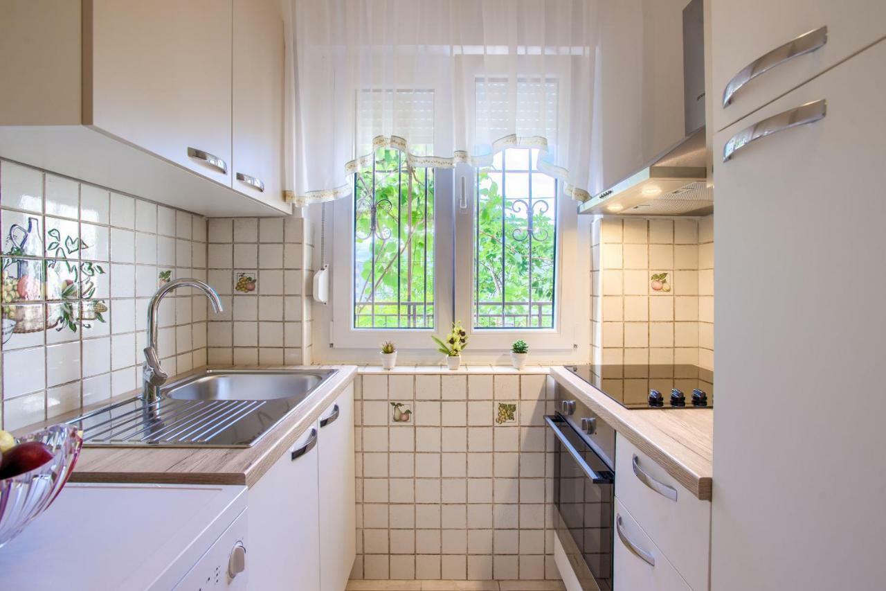 Apartman Paola Пула Екстериор снимка