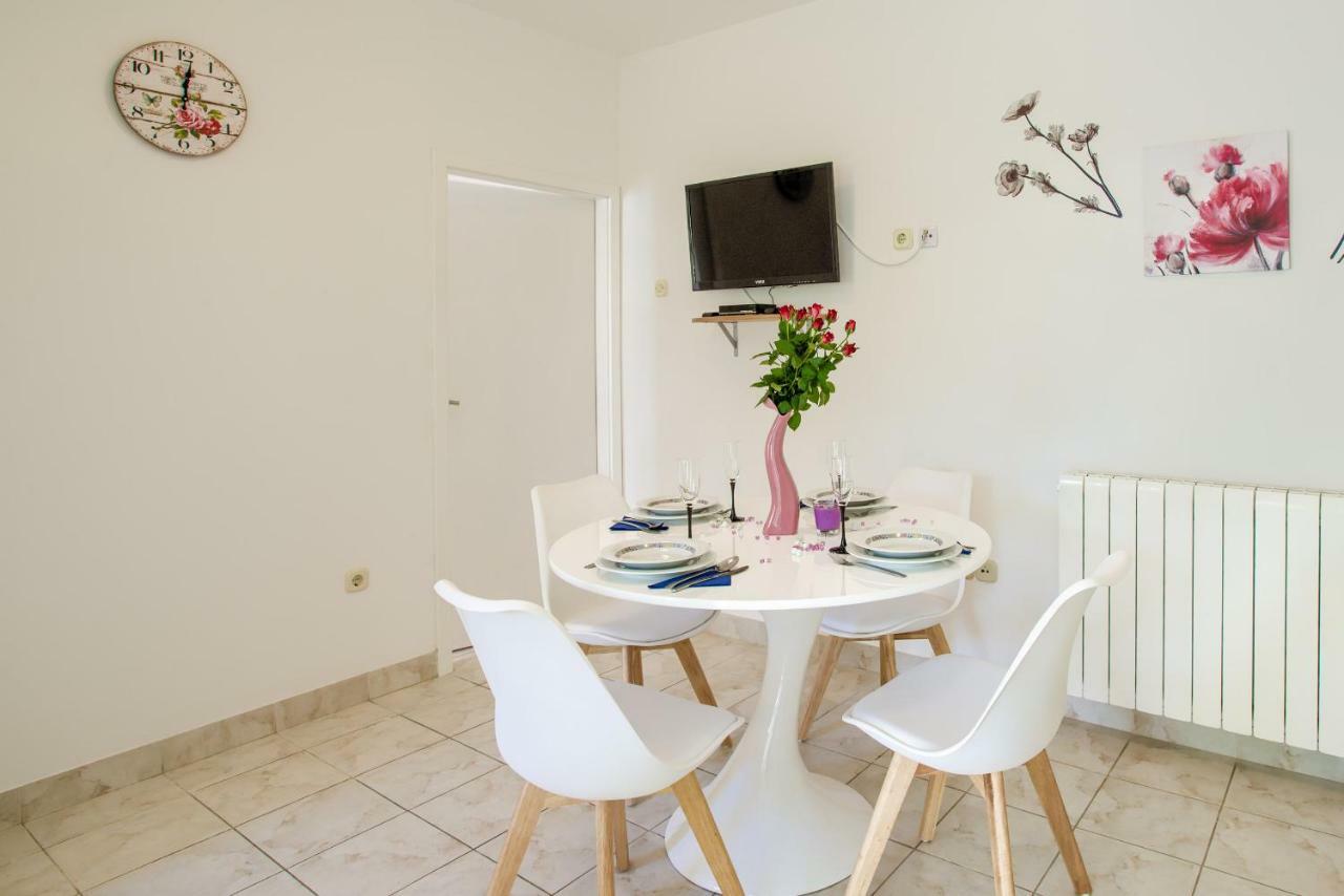 Apartman Paola Пула Екстериор снимка