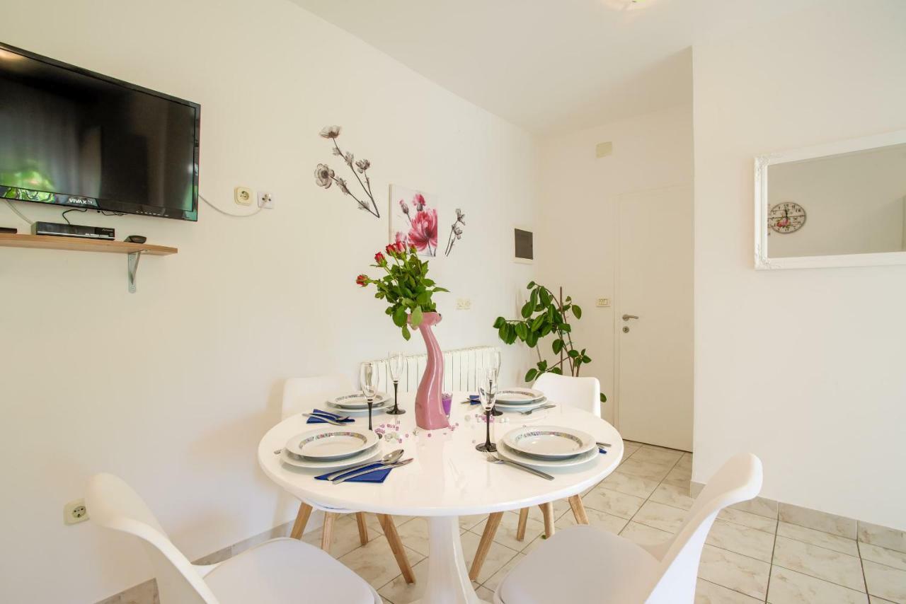 Apartman Paola Пула Екстериор снимка