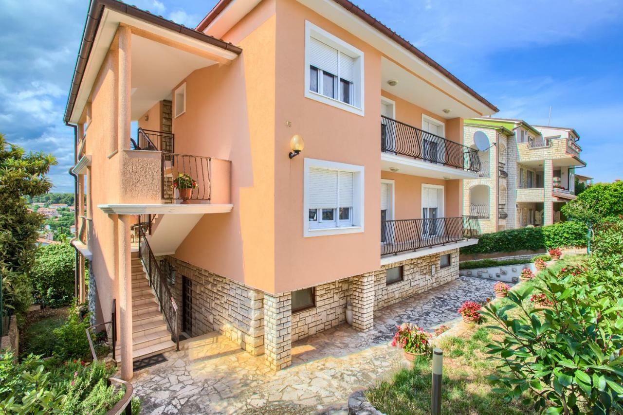 Apartman Paola Пула Екстериор снимка